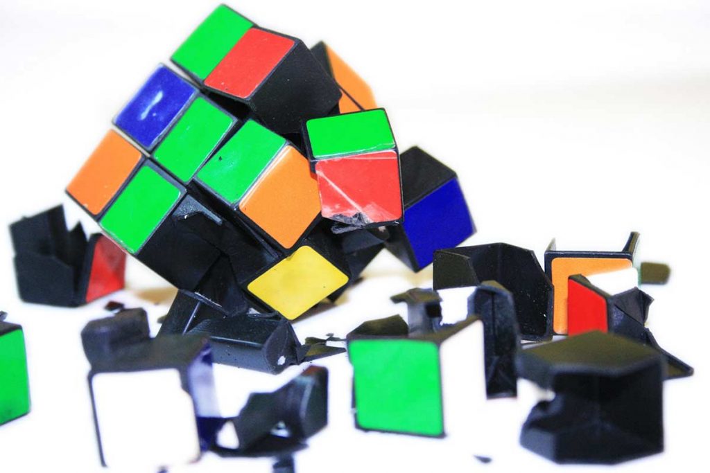 Broken rubic cube